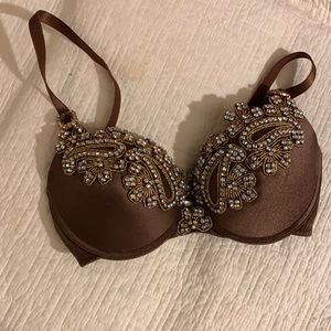 NWOT MARCIANO BEADED BRA